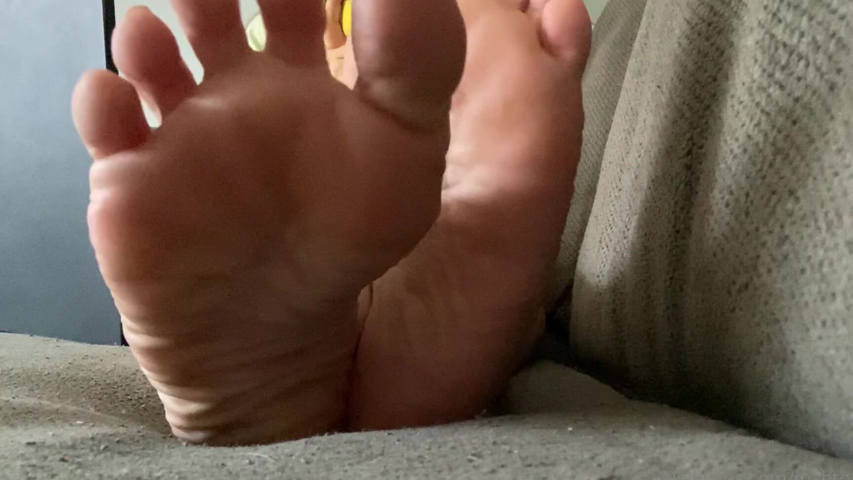 Irishtoesies Caught You Spying On Me While I Attend A Virtual Conference This Afternoon Imagine My Toe