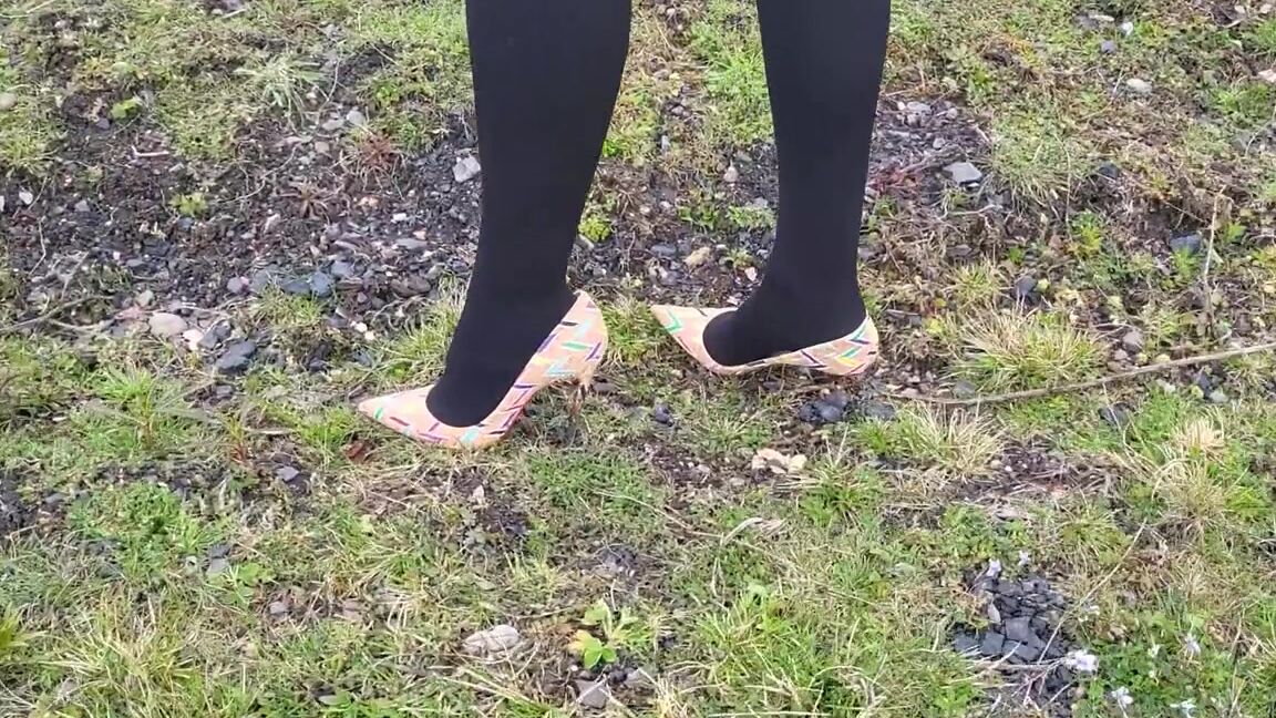 Kats Worn Heels Nicknamed Katswornheels Onlyfans One Of The Hardest Terrains Ive Walked On In My 120S Time To Sink These Louboutin