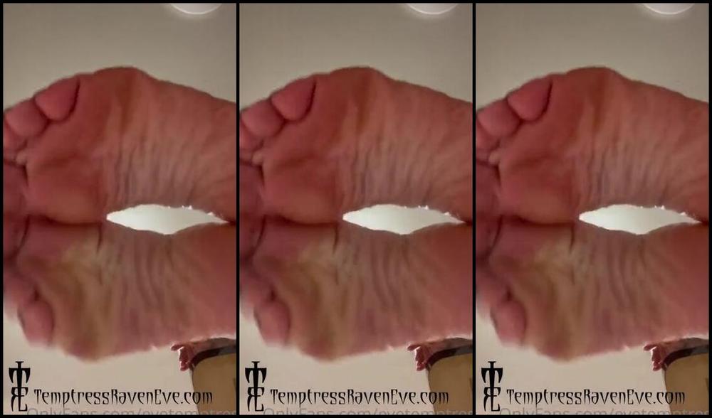 Temptress Raven Eve Aka Evetemptress Onlyfans A Little Coerced Foot Mnd Control Shot Last Night For Someone On Sp Do My Feet Keep You Under