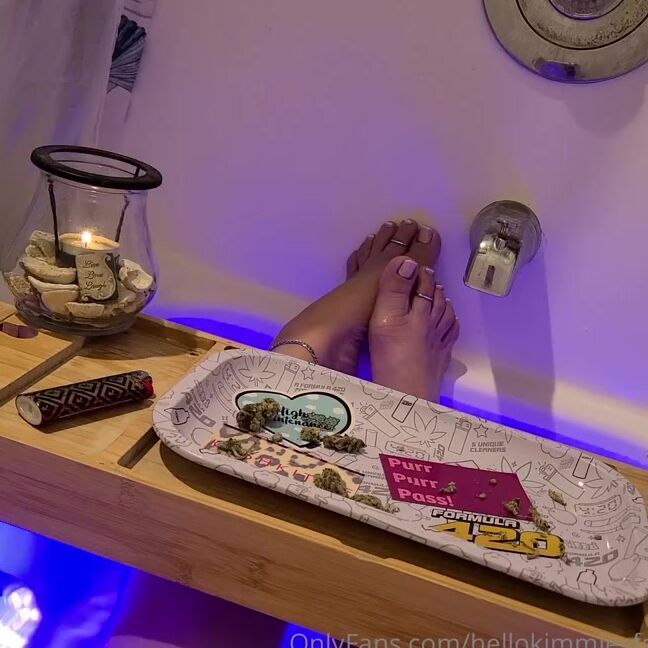 Kimmies Feet Aka Hellokimmiesfeet Onlyfans Bath Timemuch Needed I Still Havent Gotten My Pedicure So Sad