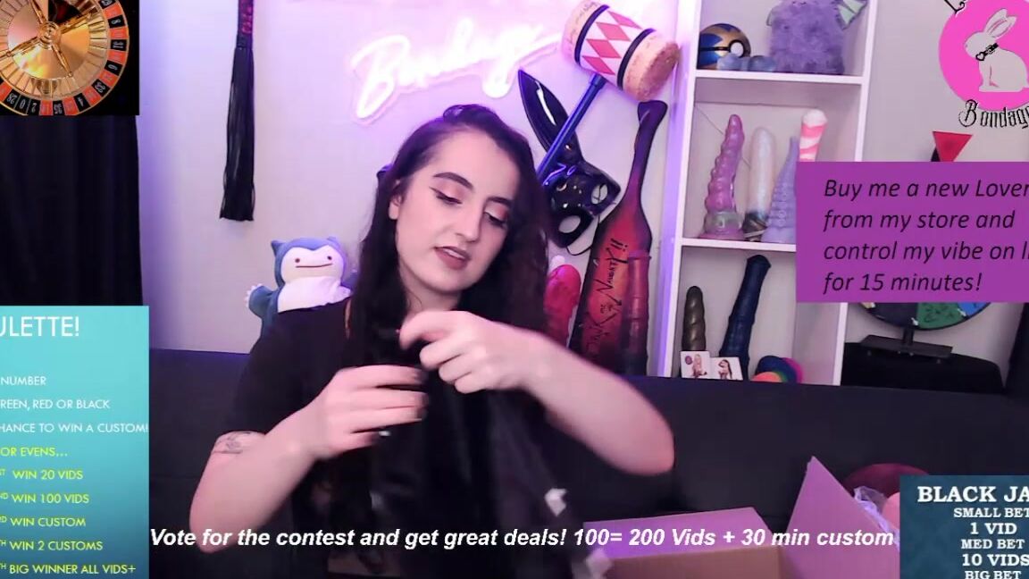 Vlog, Blogging, ManyVids Unboxing, SFW my crown unboxing ManyVids