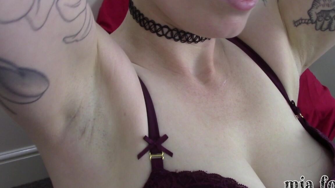 Mia Fox Armpit Fetish Worship