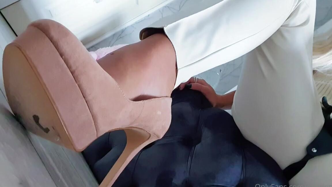 Miss Evie Lock Nicknamed Missevielock Onlyfans You Belong Underneath My Heel Gazing Up At My Mouth Watering