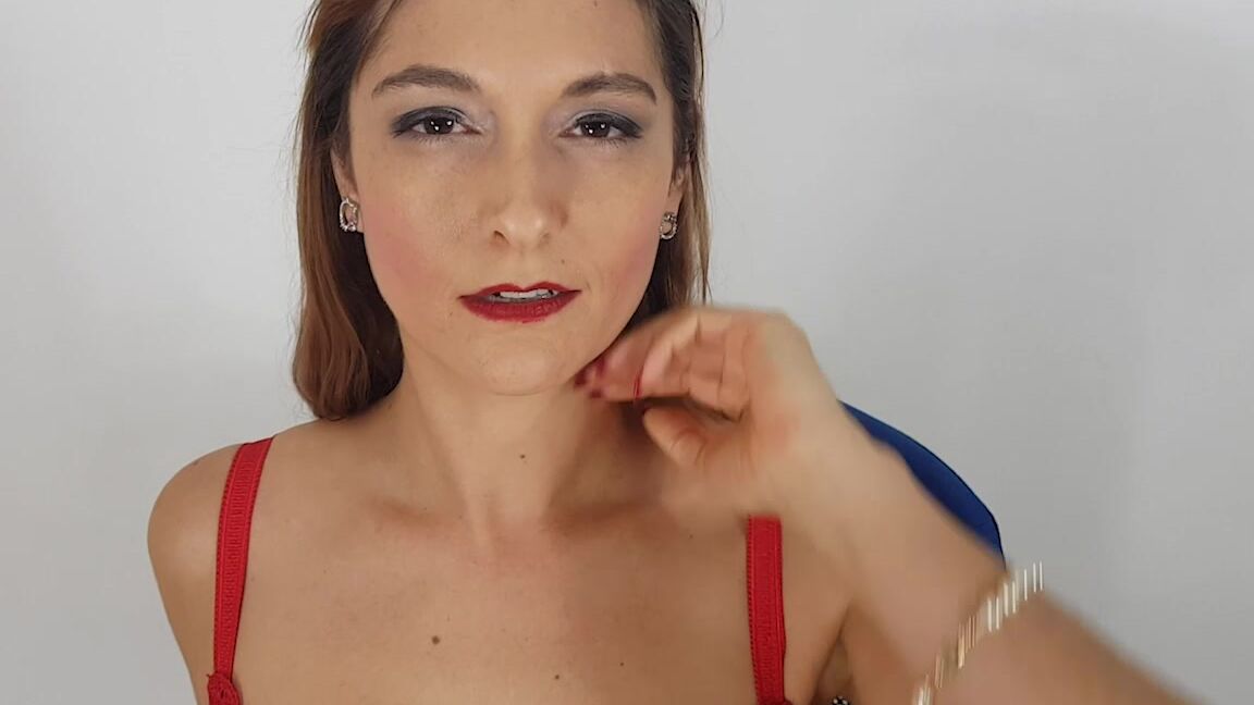 Sarah Michelle Neck Stretch And Toothbrush Massage