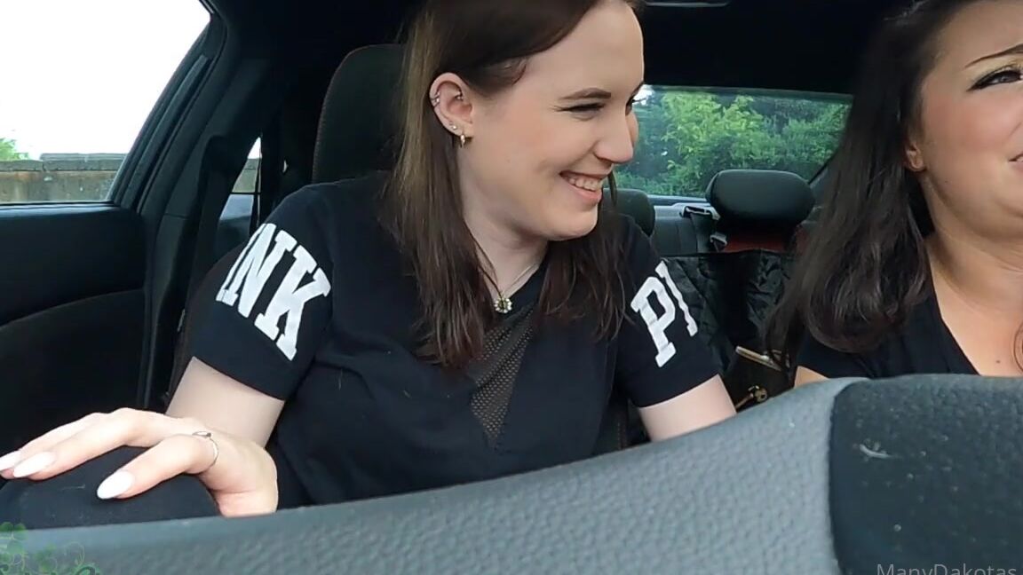 Dakota Charms Nicknamed Dakotacharms Onlyfans Jessa Fills The Car With Farts