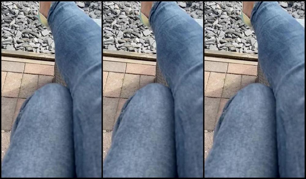 Heels Of Mine Nicknamed Heelsofmine 04 06 2023 Onlyfans Video Jeans And Holographic Heels