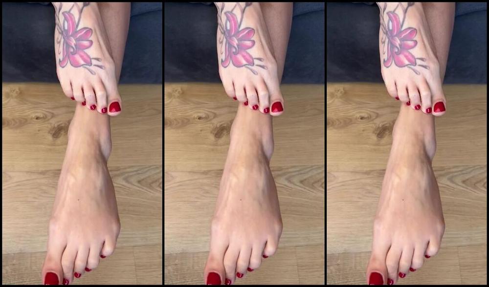 Cute Lily F33T Nicknamed Cute Lily F33T 02 12 2024 Onlyfans Video I Like The Sound Of Those Little Bells