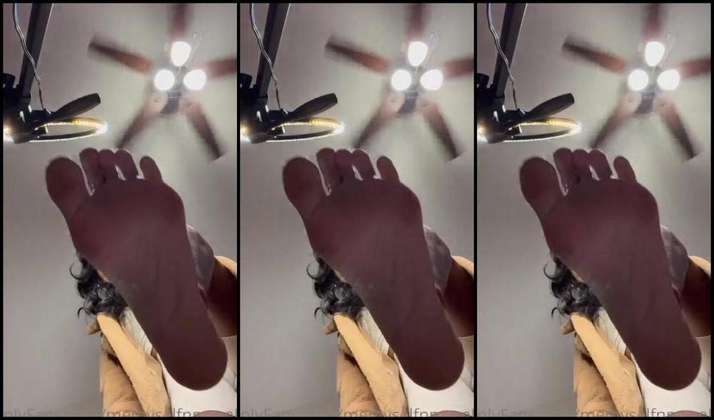 Memyselfnmysoles Onlyfans Long Legs Want To Say Happy Monday