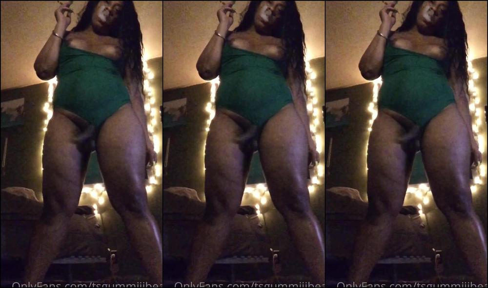 Tsgummiiibear Smoking And Stroking