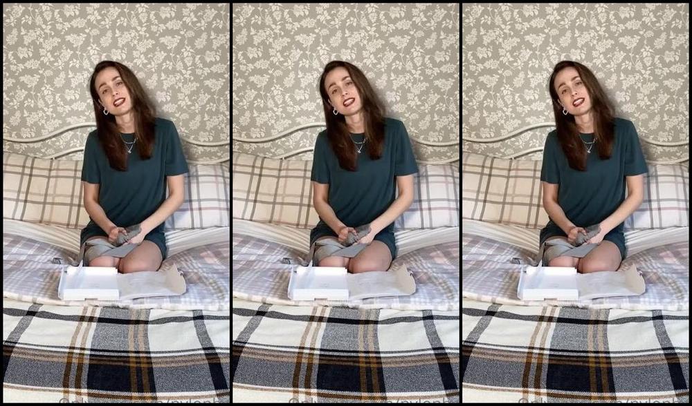 Nylon Bea Nicknamed Nylonbea Onlyfans Here S Something That S Massively Out Of My Comfort Zone I Was Asked To Do A Nylon Review For The