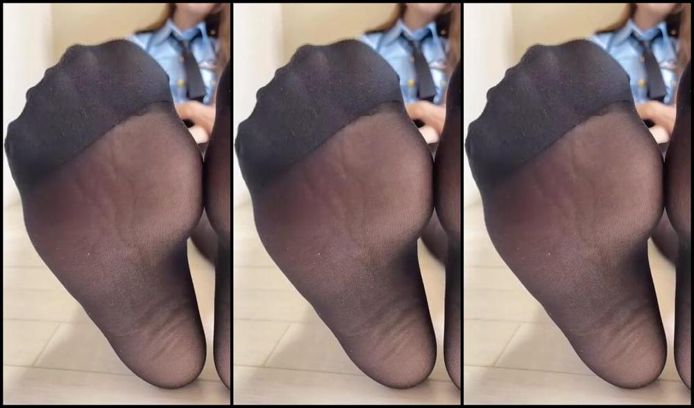 Miichannel R Nicknamed Miichannel R Onlyfans Miniskirt Wearing Stockings