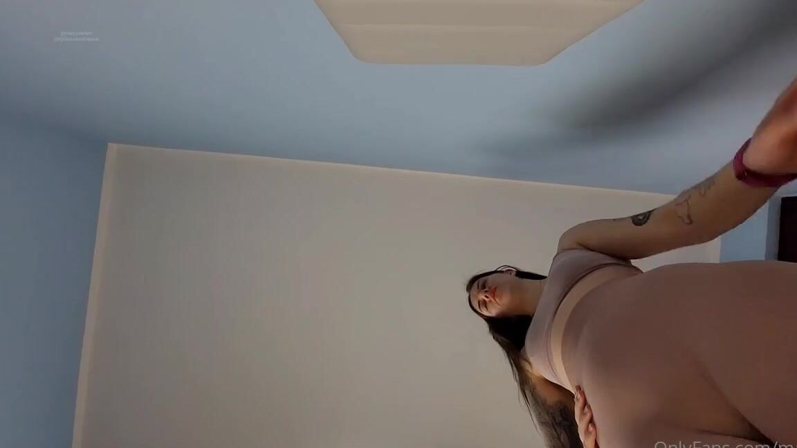 Masmr Onlyfans 5December Giantess Teasing You With Her Booty In Tight Leggings No Feet In This Video