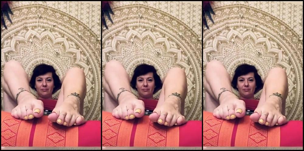 Catprincessfeet Onlyfans Snack On This 2