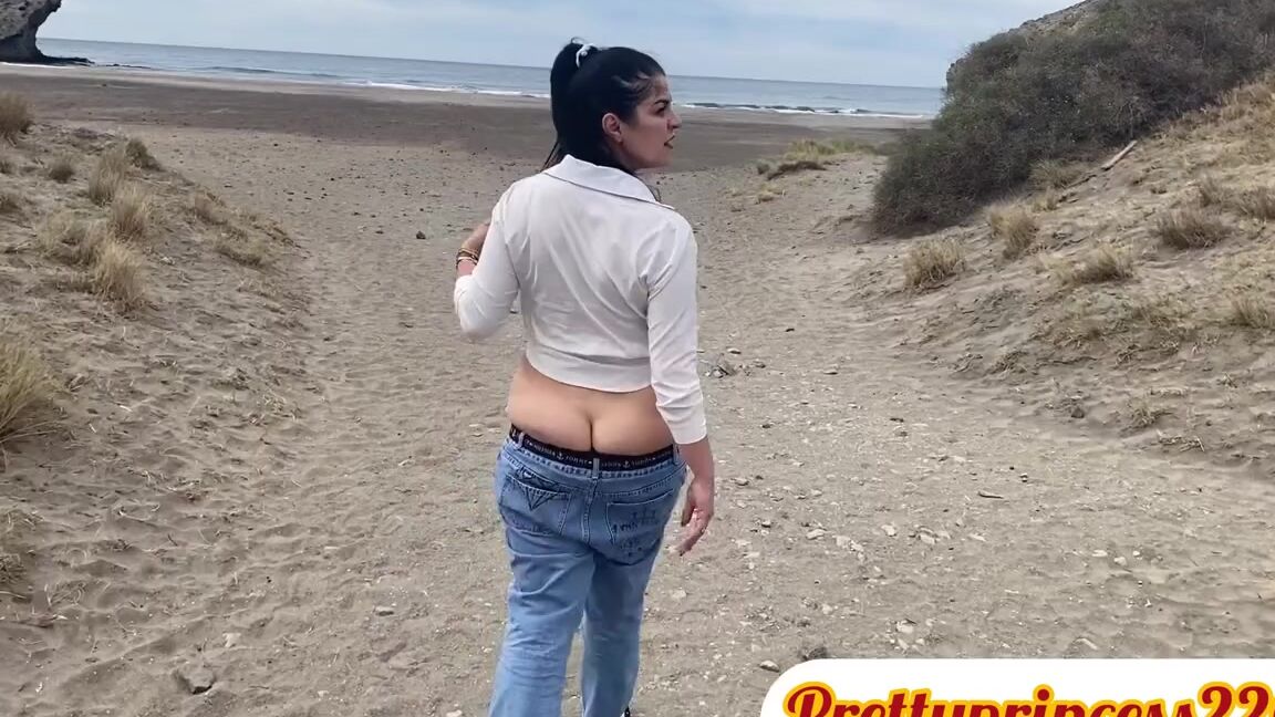 Prettyprincess220 05 11 2024 Onlyfans Видео Buttcrack In Jeans On Public Beach Wr