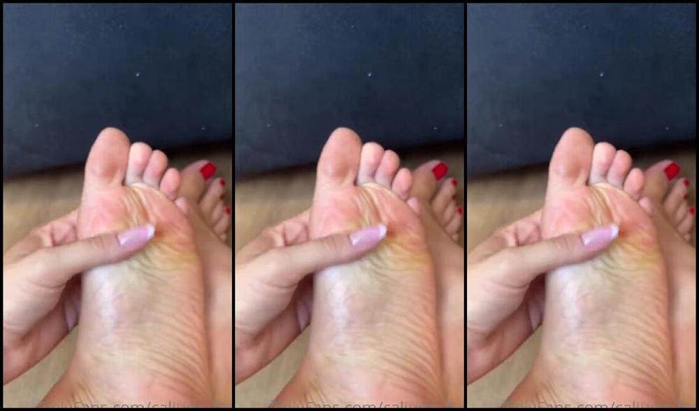 Caliupe Feet Nicknamed Caliupe Feet Foot Fetish 03 04 2023 Onlyfans Video Cheguei Da Academia E Tirei O Tenis E Roupa Para Entrar No Banho