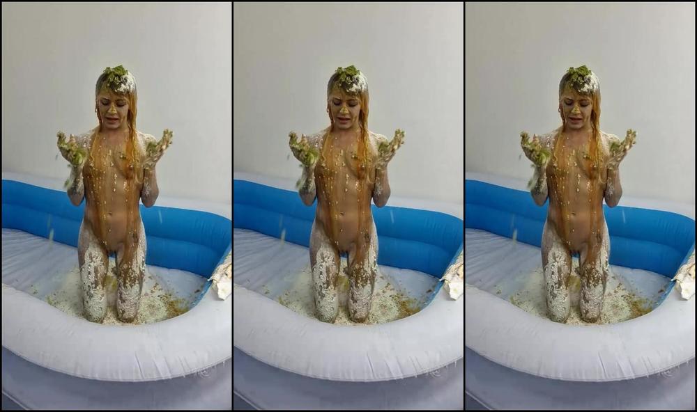 Aprilpaisleyofficial Me Splashing Live With Emojizzmanstud