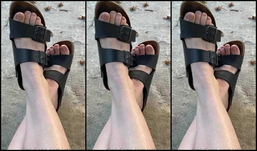 Athletoes Nicknamed Athletoes Onlyfans So I Didn T Have Birks Until I Went On Vacation These Were My Sisters Shoes