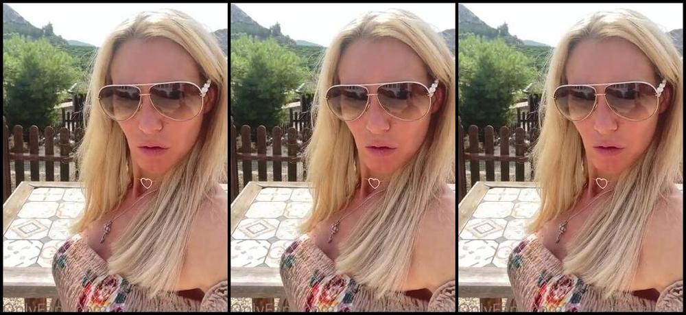 Ladydarkangeluk Onlyfans Arrived At My Moms House