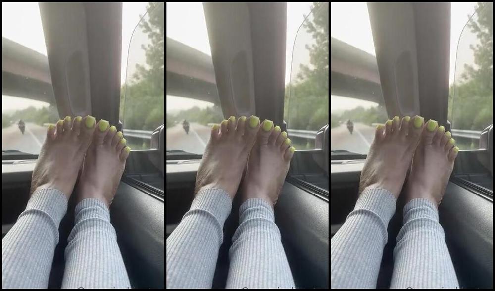 Queenjodiieetoes Aka Prettyfeetonly1800 Onlyfans Pretty Little Neon Toes