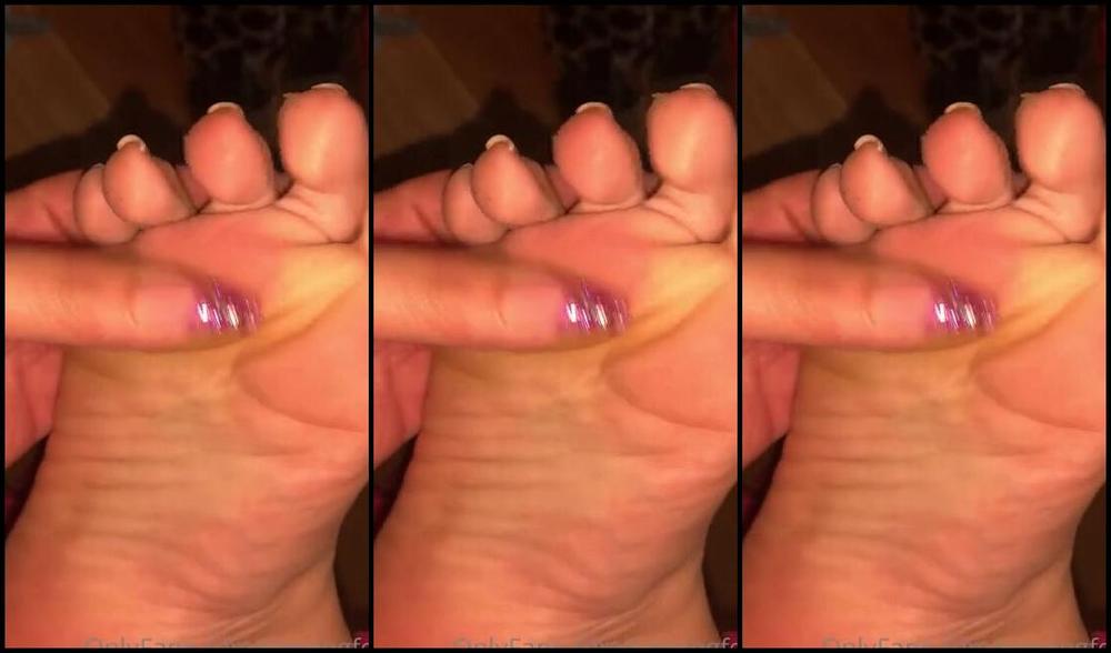 Servingbarefeet Aka Servingfet Onlyfans New Pedi This Week Gonna Miss The French It S Been Liked Lol Hectic Last Couple Weeks Sorry For