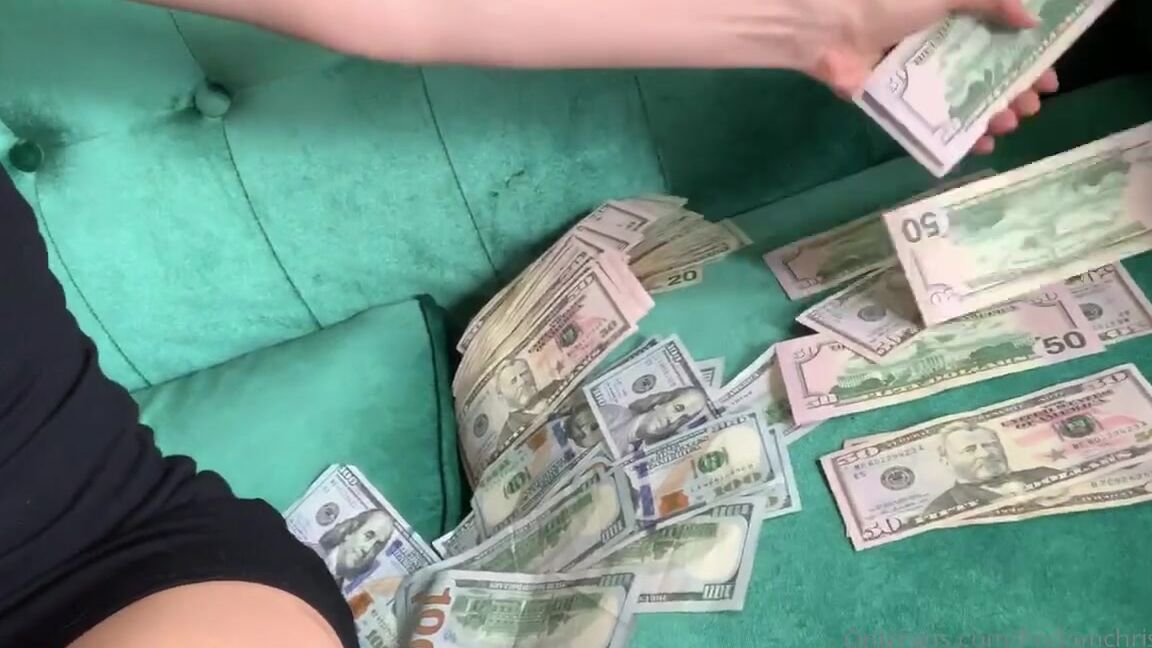 Goddess Christine Nicknamed Findomchristine Onlyfans Just Counting The Thousands In Cash I Have Lying Around