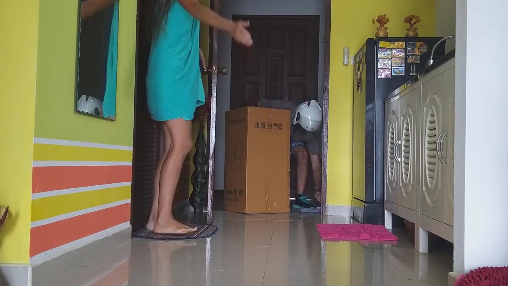 dream4angel delivery guy was shocked during such an order Pornhub