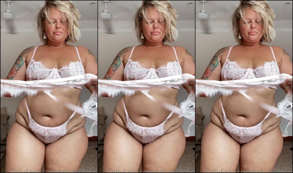 Tallulahmoon 2038007335 02 21 2021 Getting Dressed