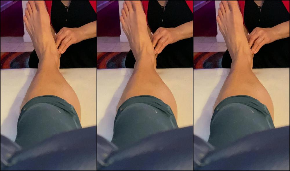 Goddesstalltasha 2689617104 11 22 2022 Hands Soo Small Compared To My Feet