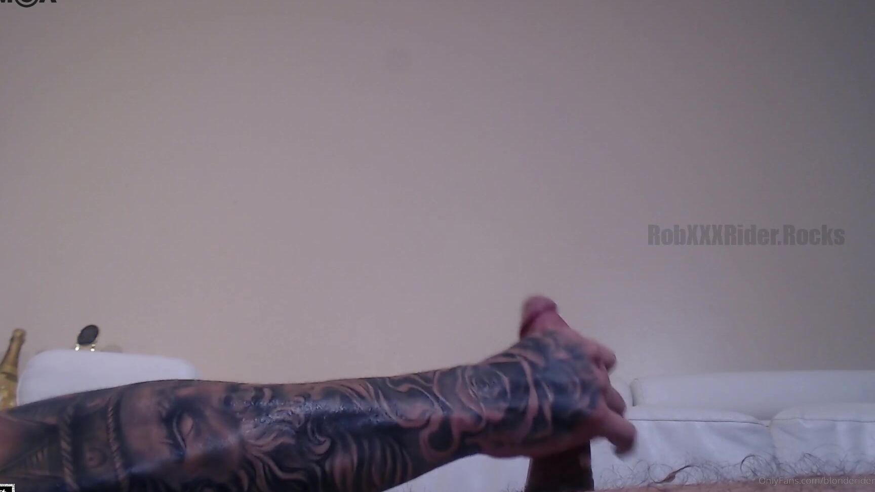 Blonderider Hot B G Cam Show Pussy