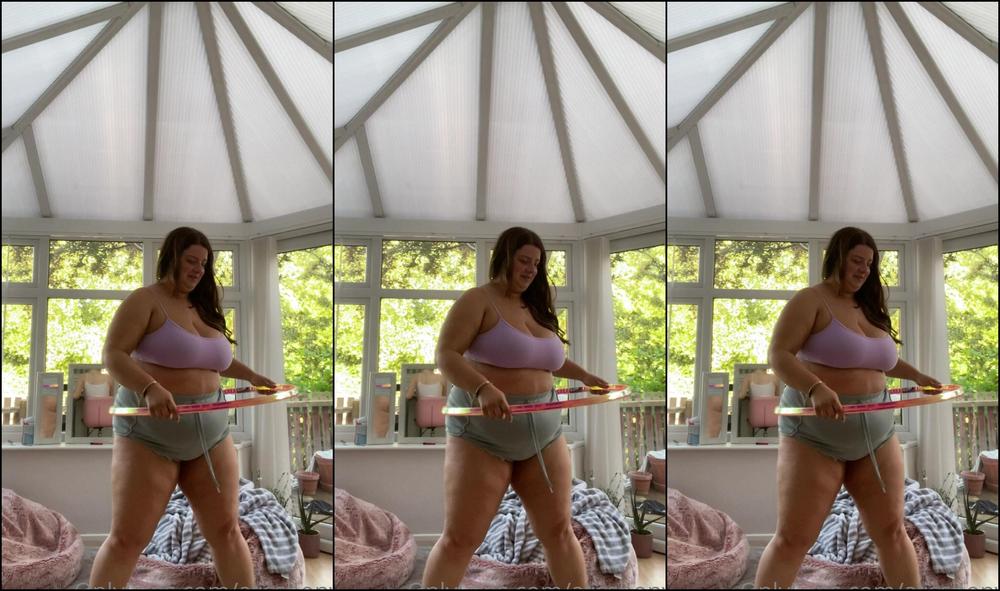 Alissbonyt 383537414 06 01 2020 Can Someone Teach Me How To Hula Hoop