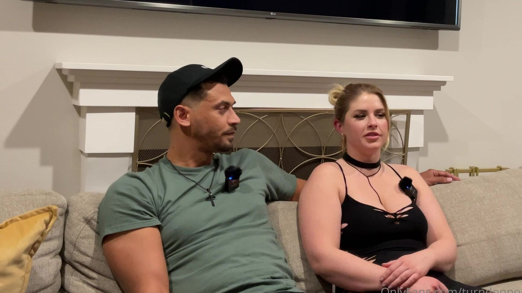 Turndonpodcast New Podcast Out Now With Alex Jones And Riley