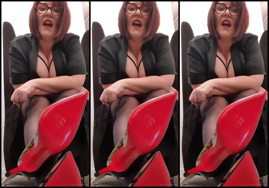 Miss B Nicknamed Missb52S Onlyfans 01 29 2021 You Will Worship My Red Soles