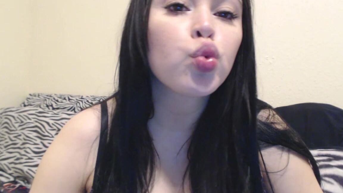 Princessdi Kissing You Sensually