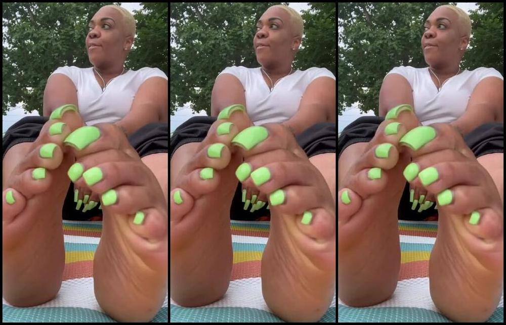 Mytoptiertoes Aka Mytoptiertoes Onlyfans Outdoor Foot Flex