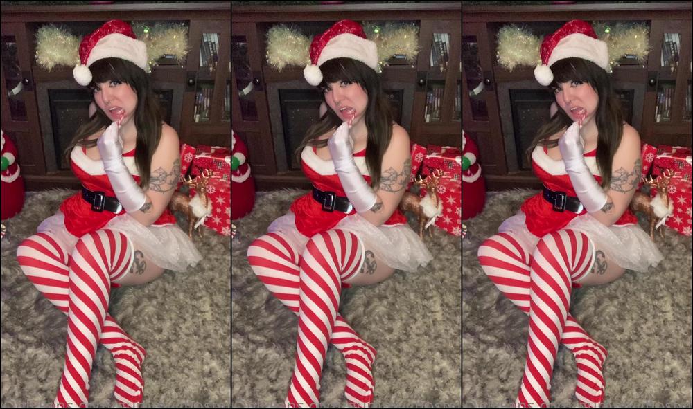 Gummyghostgirl 2020 12 25 1516106650 Merry Christmas Lovies