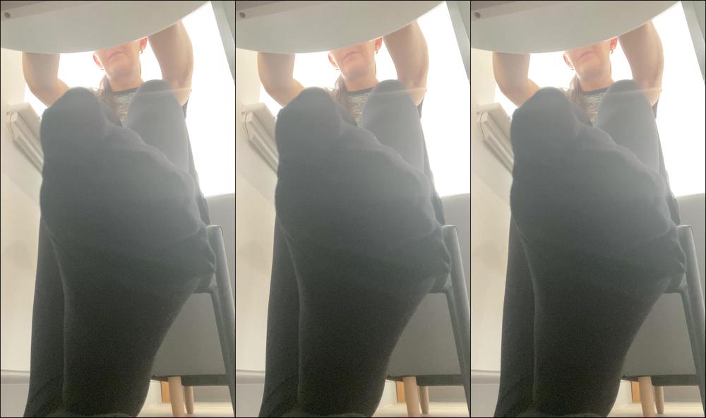 GoddessSarahNE POV your hiding under my desk at work iWantClips