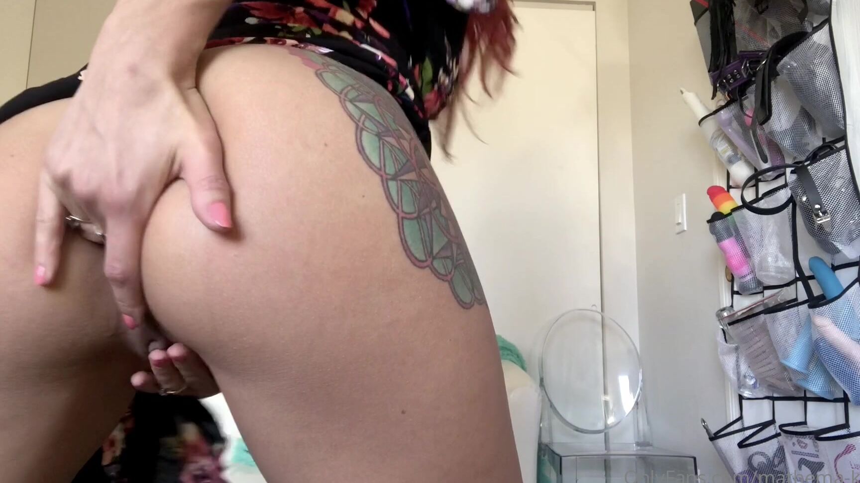 mathema-kitten-04-05-2020-283392971-who-likes-watching-me-fuck-my-ass-in-a-sundress