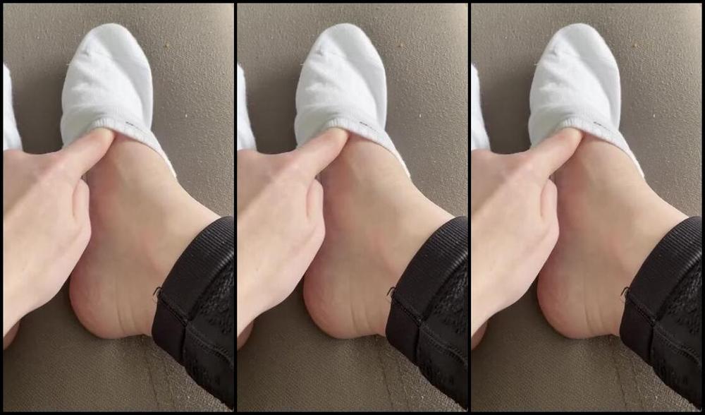 Feet Beautyx Nicknamed Feet Beautyx 12 19 2021 Onlyfans Video A Slow Sock Strip And A Trip Inside My Sock Is All You Need To Unwind