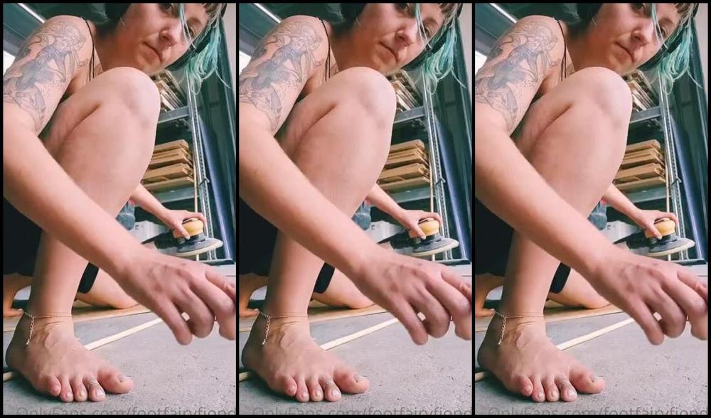 Freakyfjondaxxx Onlyfans A Good Day At Working On The Van And A Good Girl Showing You Her Precious Beautiful Body Tip Me 13