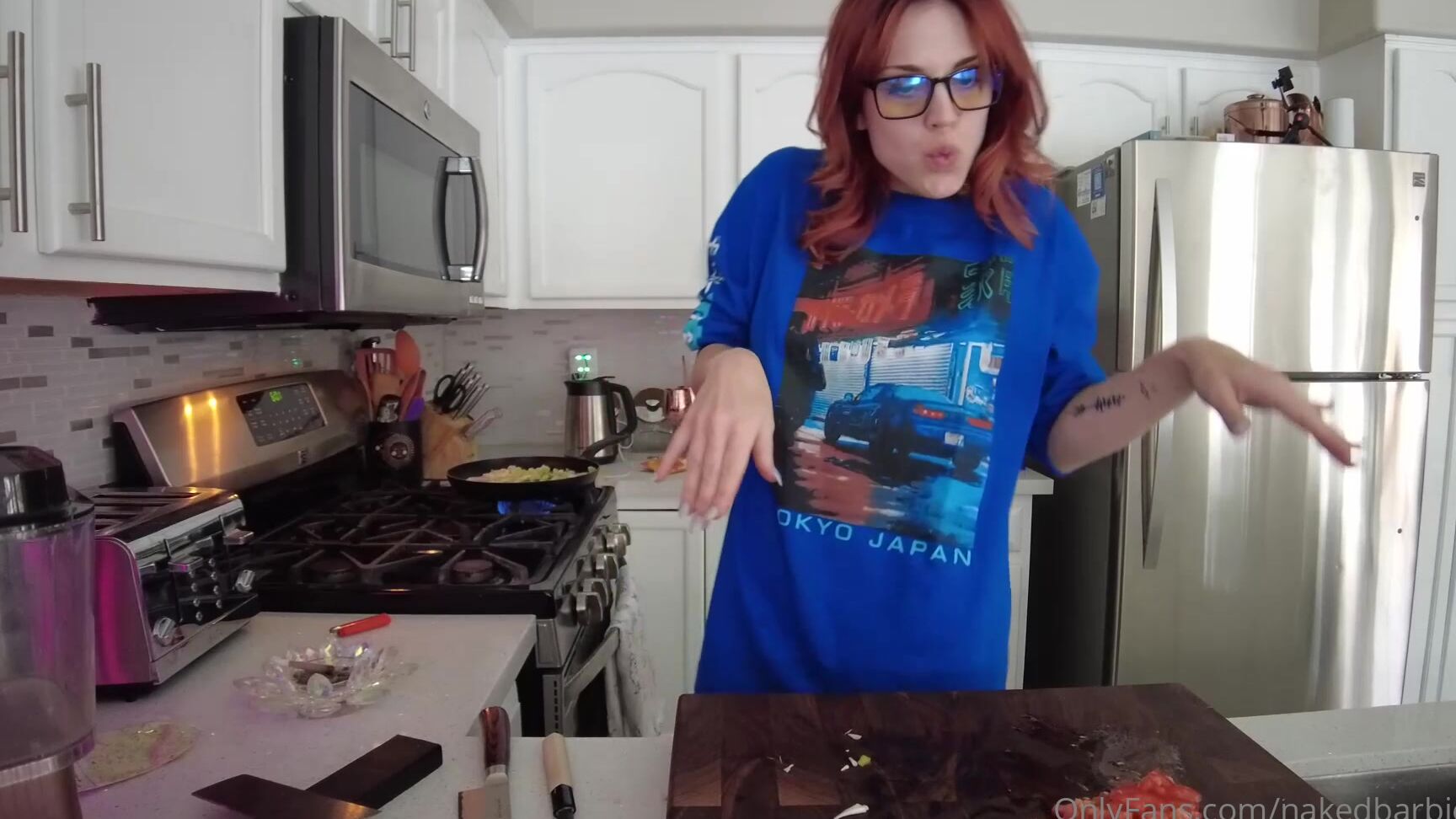 Nakedbarbiedoll Making Dinner Without Pants Episode Xd