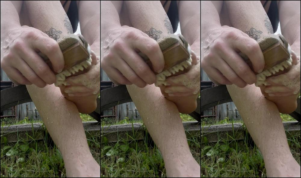 Marleymathers Little Video I Made Outside By The Garden Of Me Scrubbing My Toes Down I Love Getting All