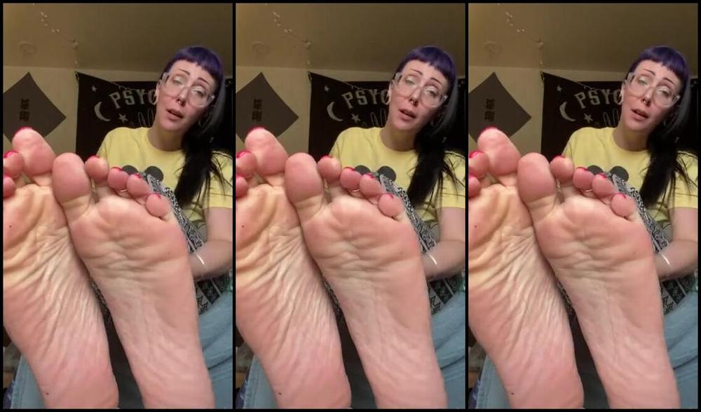 Mystikal Mami Nicknamed Mystikal Mami Onlyfans I M Sick Of You Being Unruly Time To Train You To Be My Foot Slave