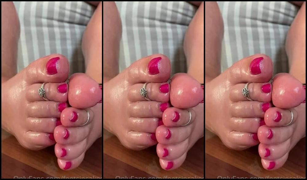 Caroline Aka Feetsiecakes Onlyfans Oily From A Custom This Afternoon