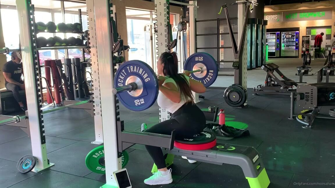 Mistress Sahara Nicknamed Noirsahara Onlyfans Video Booty Growing Bigger And Bigger