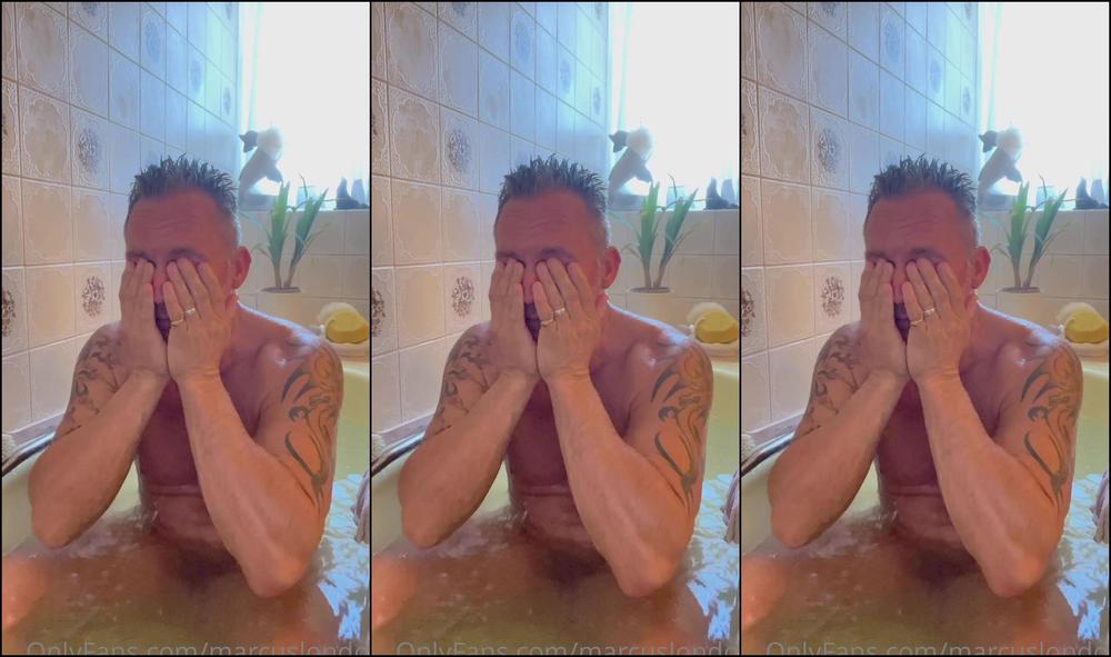 Marcuslondon Getting Ready To Go Do The Gym So Taking A Bath So Let S Catch Up And Talk