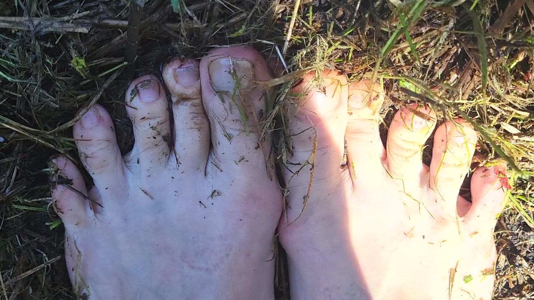 "Goddess Vanessa" feet, barefoot, dirty feet, foot fetish, mud & quicksand sinking Barefoot Feet In Mud Manyvids