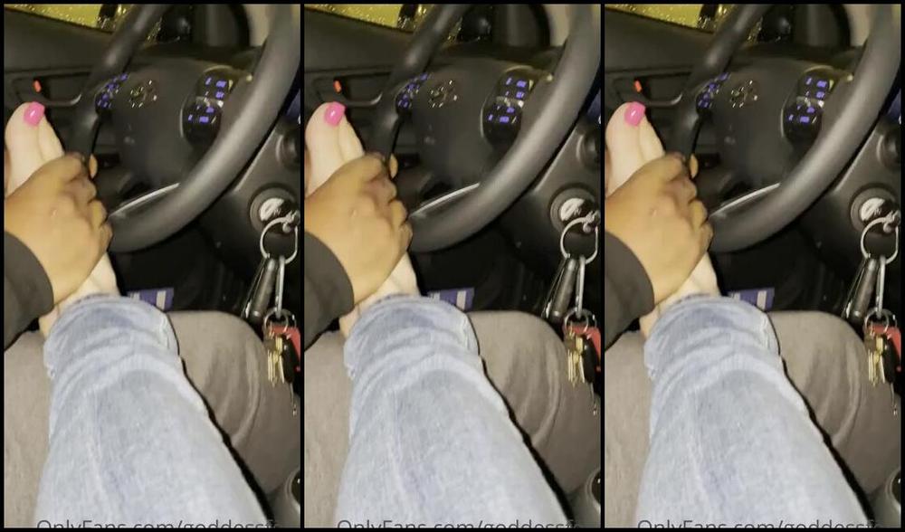 Fendi Feet Aka Goddessfendi Onlyfans Could You Drive W These Gorgeous Feet In Your Lapp