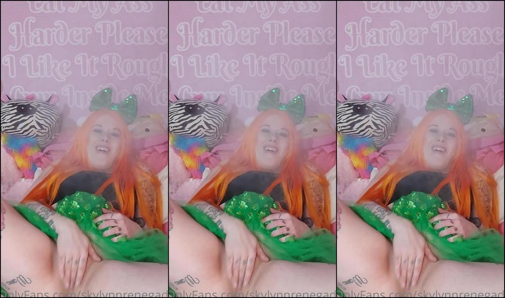 Skylynnrenegade Celebrating With My Fave Green Thing Ahaha Check Back Later Tonight For A Video Being Post