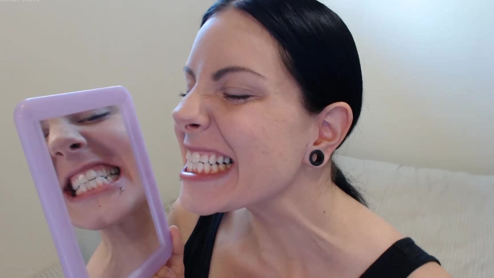 Booty U Checking My Mouth In The Mirror