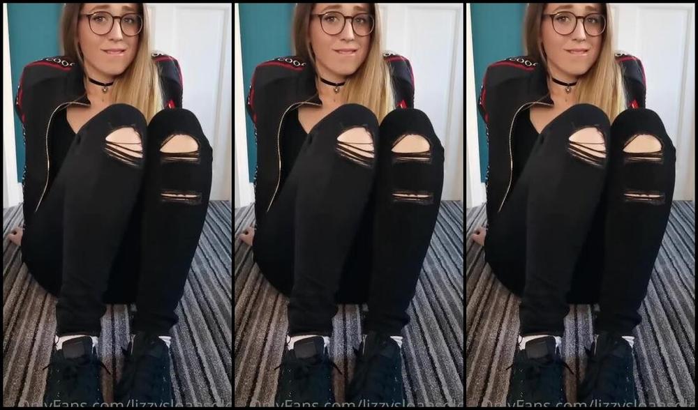 Itsjustlizzie Nicknamed Itsjustlizzie Onlyfans Humiliation Stinky Shoes And Socks